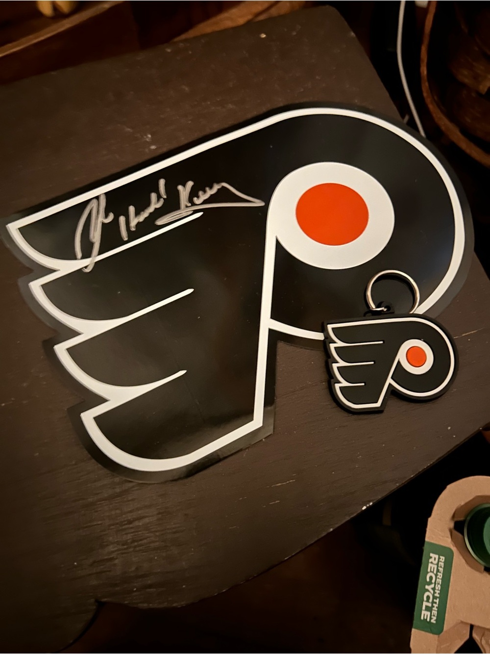Philadelphia Flyers Black & Orange Logo Car magnet signed with Keychain